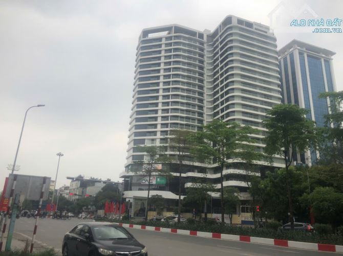 PHỐ LIỄU GIAI, TRUNG TÂM BA ĐÌNH, 10M RA MẶT PHỐ, Ô TÔ KINH DOANH, MT 5M, 21 TỶ