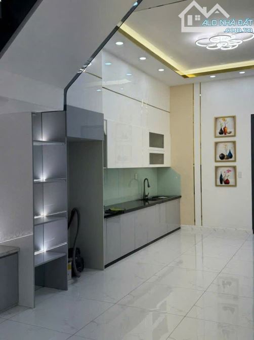 🌟 NHÀ 2 MẶT HẺM PHÓ ĐỨC CHÍNH, QUẬN 1 – CỰC HIẾM – GIÁ 17.3 TỶ