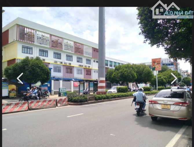 BÁN NHÀ. 65M2. Q11.  LẠC LONG QUÂN.2 TẦNG. Chỉ 6.X TỶ