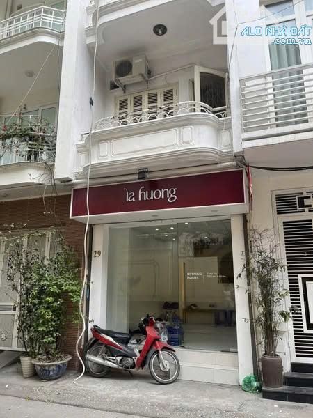 Cho Thuê Nhà 2 Tầng Mặt Tiền Ngõ Ô Tô Tránh, Nguyễn Tri Phương – Kinh Doanh Thời Trang Lý