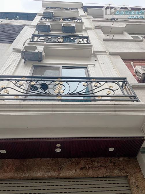 Bán nhà mặt phố sát Hàm Nghi, 78m2, 6T lô góc,MT rộng,, Vị trí đặc địa, hơn 24 tỷ
