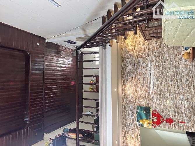 🎉🎉-Cần bán nhà mê lửng đường nguyễn như đãi mặt tiền đường 33m hiện đang kinh doanh