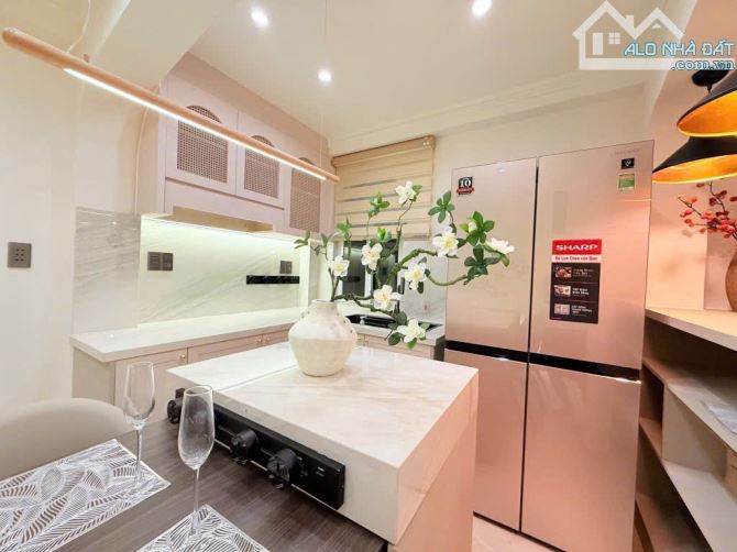 Lê Văn Sỹ, Phú Nhuận, 56m2, 8 x7, 3 tầng, hẻm 3m, chỉ 7,8 tỷ TL