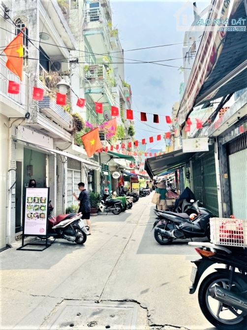 6.2 TỶ - NHÀ Ở AN CƯ QUẬN 3 - HẺM 🚗 NGUYỄN ĐÌNH CHIỂU - DT 3x11M 5 TẤM - 5PN ĐA CÔNG NĂNG