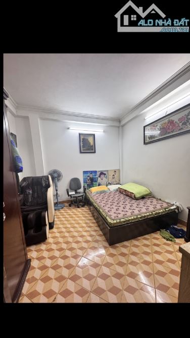 Nhà Cầu Giấy. 6,4 tỷ nhỉnh. 32m