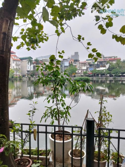 Bán nhà phố đội cấn view hồ 95 m2 mt 4 m 36.3 tỷ k/doanh quận ba đình