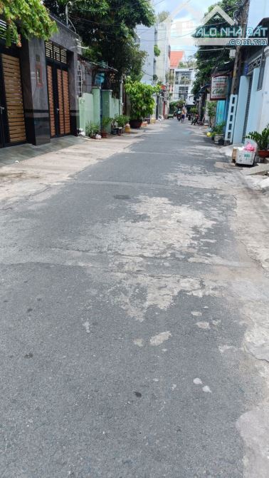 NHÀ HẺM XE HƠI – 1 ĐỜI CHỦ – DIỆN TÍCH KHỦNG 4x23 – P11 TÂN BÌNH – GẦN KHU BÀU CÁT
