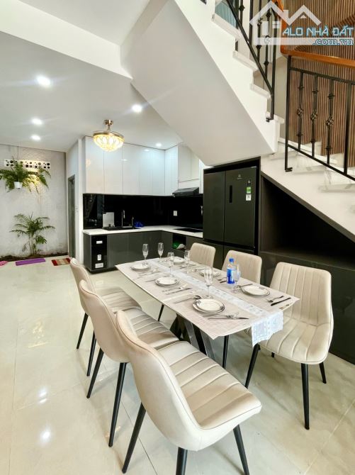 BÁN NHÀ 3 TẦNG MẶT PHỐ - ĐƯỜNG PHÚ XUÂN 9 LIÊN CHIỂU  - GẦN BIỂN Nguyễn Tất