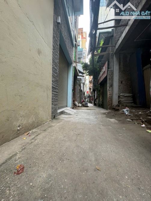 Bán đất là chính diện tích 56m2 ở Yên Lãng  ngõ thông trung tâm sát oto tranh