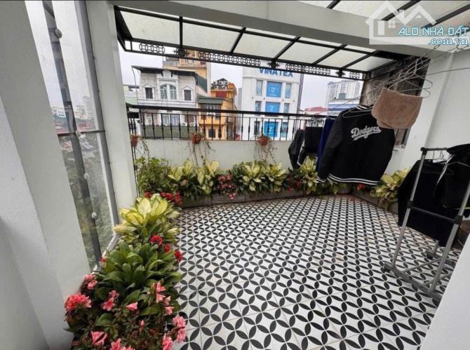 Vỉa hè 8M, Dt 45M2, mt 4,5M, 7T,38 TỶ, trung tâm Ba Đình kinh doanh đẳng cấp,vị trí kim
