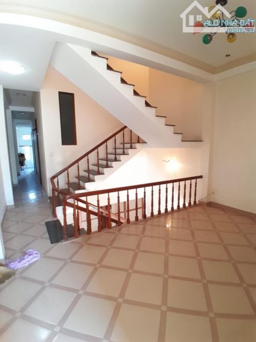 # Nhà 2 Mặt tiền Trần Hưng Đạo, View Sông Hàn, 125m2, 3 mê suốt, 7PN, móng 5 tầng