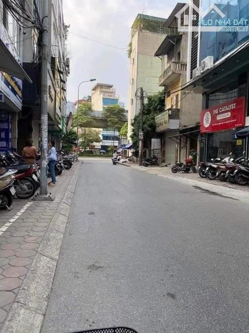 BÁN NHÀ MẶT PHỐ NGUYỄN VĂN TUYẾT 80m2 - MT 18m - 40 TỶ - LÔ GÓC - VỈA HÈ RỘNG - KINH DOANH