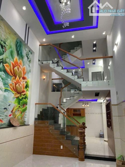 Bán nhà 5 tầng Lê Văn Quới, HXH 8m- 50m2- 5PN - full nội thất cao cấp, chỉ hơn 6 tỷ