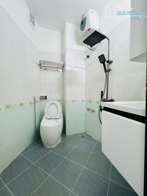 SIÊU HOT!NHÀ ĐẸP ĐÊ LA THÀNH-BA ĐÌNH-6 TẦNG-MẶT TIỀN 8.4M - 11