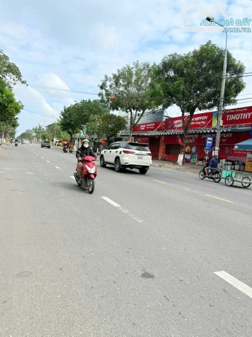 Bán đất Tặng Kho mặt tiền Đường 15m Phạm Hùng.S=322.5m2 ngang 15m giá: 21.5 tỷ - 1