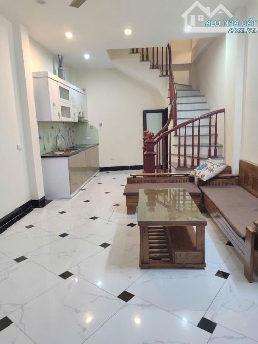 📍 LẠC LONG QUÂN – 5 TẦNG – 3 PHÒNG NGỦ – DTSD 30M² – 5.7 TỶ 🏠 - 1