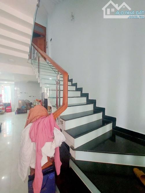 BÁN GẤP NHÀ ĐẸP 3 TẦNG TRỤC 10M5 THÔNG BÃI TẮM - PHƯỚC MỸ SƠN TRÀ - 1