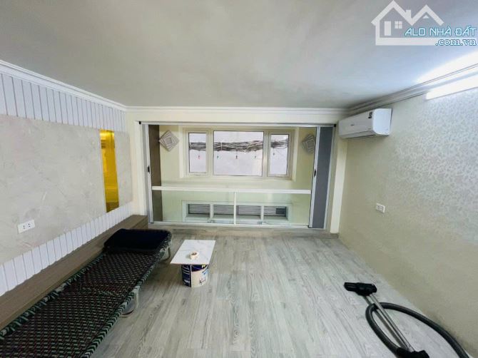 PHẢI NHANH CHÂN-5.7 TỶ- NHÀ LẠC LONG QUÂN-2 THOÁNG-GẦN MẶT PHỐ-ĐI BỘ RA HỒ TÂY-30M2*5T - 1