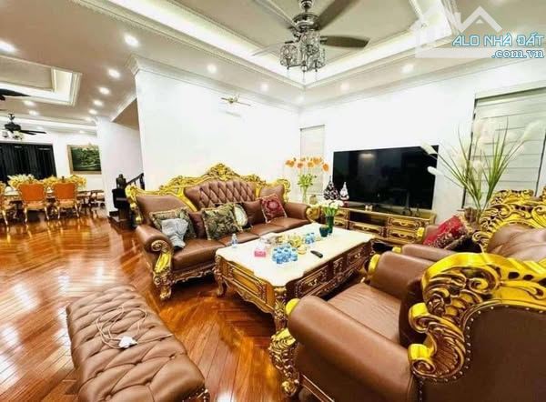 QUẬN 3 PHƯỜNG 3 - BÁN NHÀ 5 TẦNG MẶT TIỀN LÔ GÓC; NGAY KHU BÀN CỜ - 1