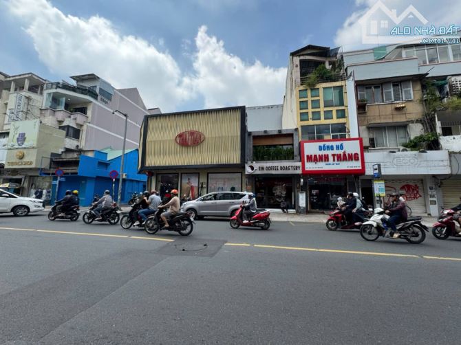 Bán Nhà 300m2 - 10x30m -Mặt tiền Hai Bà Trưng Q1. Sẵn GPXD 2 Hầm - 15Tầng - Giá 110Tỷ - 1