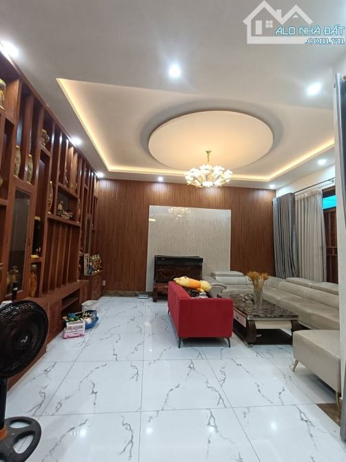 BIỆT THỰ GIÁ RẺ - DT 192M2, NỘI THẤT XỊN, ĐƯỜNG 5M5 KHU TDC HOÀ LIÊN - CHỈ 4.7X TỶ - 1