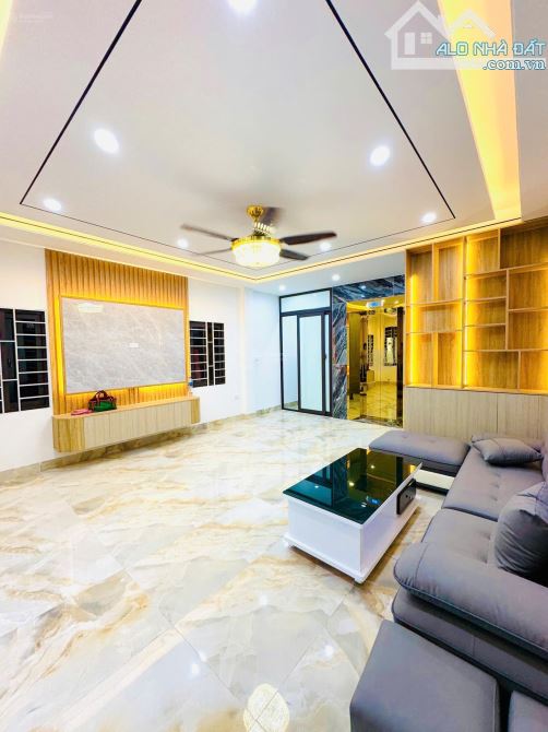 🏠 CƠ HỘI CUỐI - NHÀ 5 TẦNG CÓ THANG MÁY 50m2 CỔ NHUẾ - 1