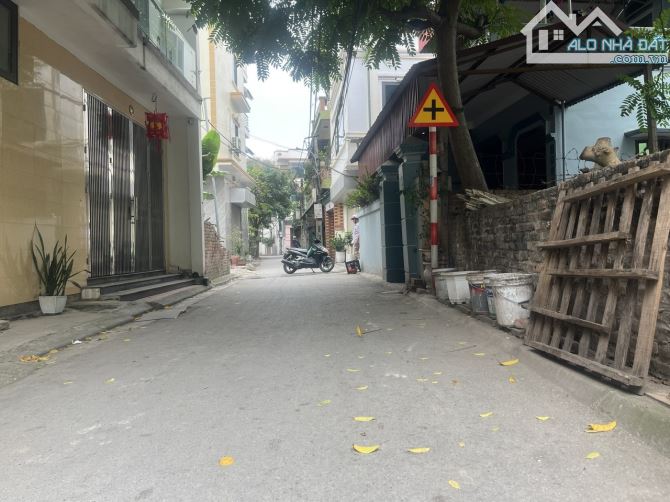 Chính chủ gửi Bán NHANH Đất Giang Biên, ngõ ô tô tránh, DT 74m, MT 4.1m, nhỉnh 8 tỷ - 1