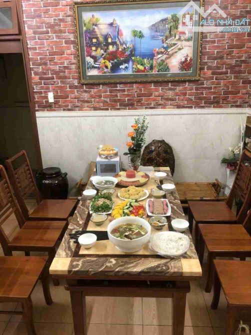 BÁN NHÀ 3 TẦNG MẶT TIỀN  ĐƯỜNG HẢI HỒ SÁT CHỢ ĐỐNG ĐA - 1