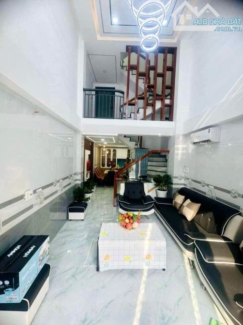 Nhà Đẹp Mặt Tiền Kinh Doanh - Bình Thạnh - Giá Siêu Rẻ - 1