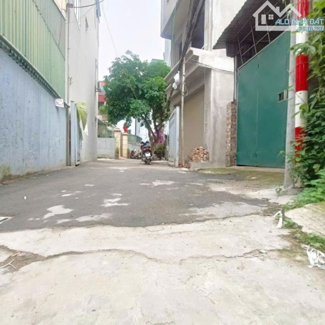 BÁN NHÀ BÁT KHỐI DIỆN TÍCH RỘNG 80M2, LÔ GÓC, Ô TÔ VÀO NHÀ, GẦN CẦU, GẦN AOEN, GÍA ĐẦU TƯ - 1