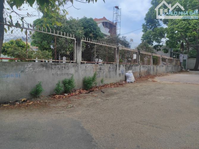 BÁN CĂN NHÀ 196m2 NGANG 9,9m CÓ CHỨNG CHỈ QUY HOẠCH XÂY DỰNG 3 TẦNG PHƯỜNG 10 TPVT - 1