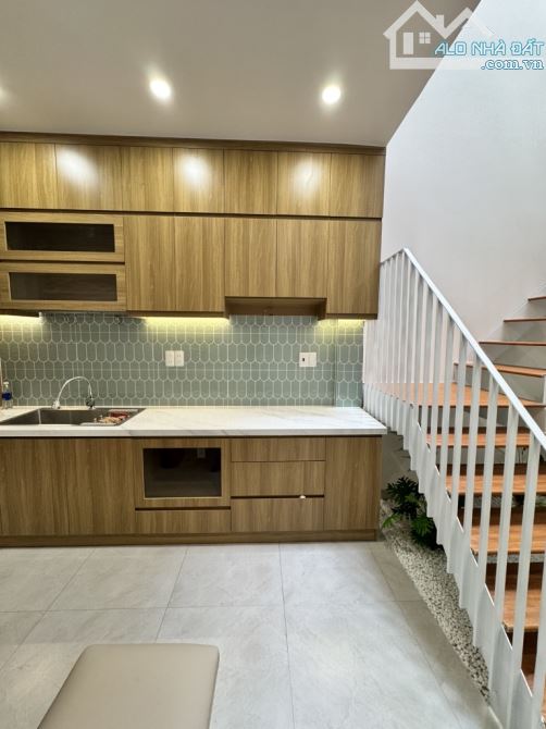 🔥LỤM LẸ THÔI KHÁCH ƠI🔥 -☘️ GẦN 60M2 ☘️ - HXH 2 TẦNG MỚI ĐẸP - P.3 - 🌸CHỈ 7.98 TỶ🌸 - 1