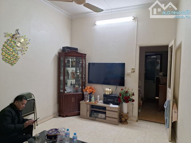 Ngõ 59 Hoàng Cầu, Oto vào nhà, 2 thoáng, Sát Quận ủy. 49m2x3t, MT 3.8m. 13.5 tỷ! - 1