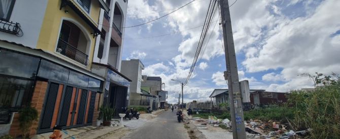 4 TỶ 8 ĐẤT MẶT TIỀN ĐẸP 100M2 KQH NGUYỄN HỮU CẦU Ô TÔ NÉ NHAU BẰNG PHẲNG PHƯỜNG 12 ĐÀ LẠT - 1