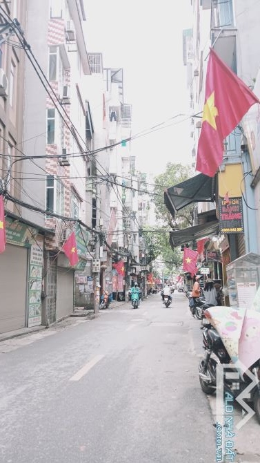 Bán CHDV 8 Tầng Thang Máy, 14 phòng, DT 960tr/năm, Full PCCC Tại Mễ Trì. - 1