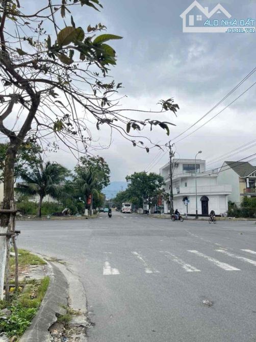 🔥 Bán Lô Góc 2 Mặt Tiền Nguyễn Huy Chương – Nguyễn Sáng, Vị Trí Vàng Gần Biển Mân Thái 🔥 - 1