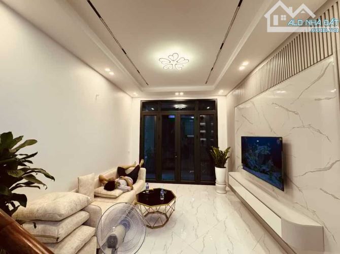 Nhà lô góc Xuân đỉnh bắc từ liêm 33m mặt tiền 4,5m xây 5 tầng hơn 6t - 1