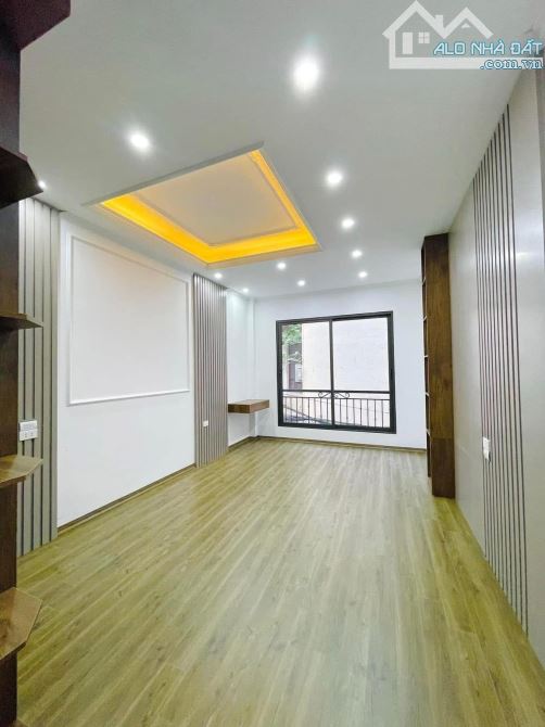 Bán nhà Hà Cầu 42m², 5 tầng, thang máy Châu Âu, giá SIÊU HỜI - 1