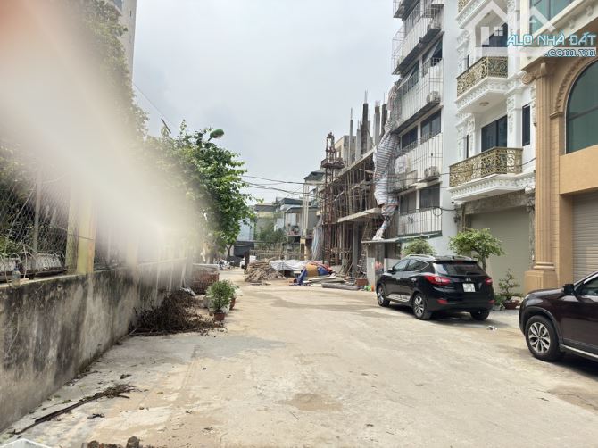 BÁN NHÀ NGỌC THUỴ 7 TẦNG THANG MÁY- GARA Ô TÔ —FULL NỘI THẤT XỊN - GIÁ 25 TỶ - 1