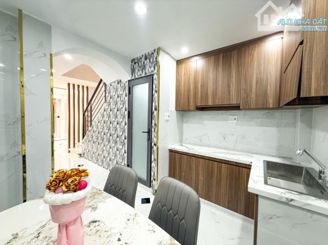 BÁN NHÀ PHÚ NHUẬN HXH 45M2 4 TẦNG 5 PN ĐẸP HẺM THÔNG KD LÊ VĂN SỸ 6.98 TỶ. - 1