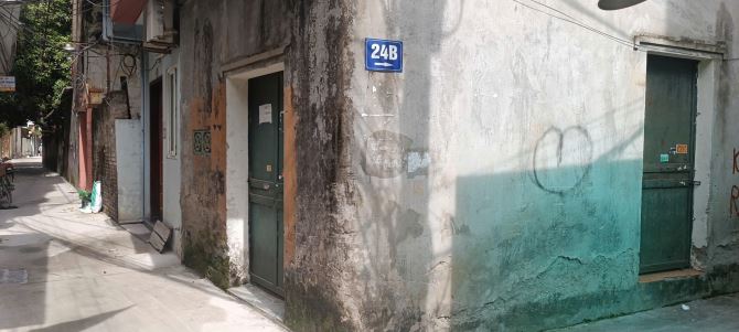 Bán nhà chính chủ 78,8m2 sổ đỏ chính chủ vài phút đi bộ ra công viên Hòa Bình - 1