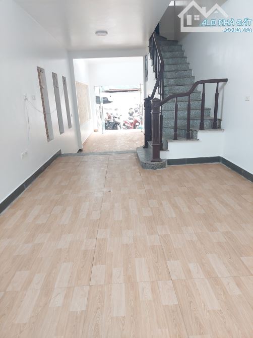 PHÂN LÔ Ô TÔ TRÁNH - CẦU GIẤY - 52M2 SỔ ĐỎ - THỰC TẾ 62M2 - 5 TẦNG - MT 4M - NHỈNH 17 TỶ - 1
