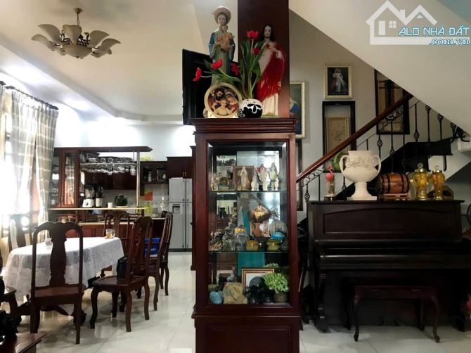 BIỆT THỰ HIỆP BÌNH CHANH - 250m2 - 3 TẦNG - VEN SÔNG - 1