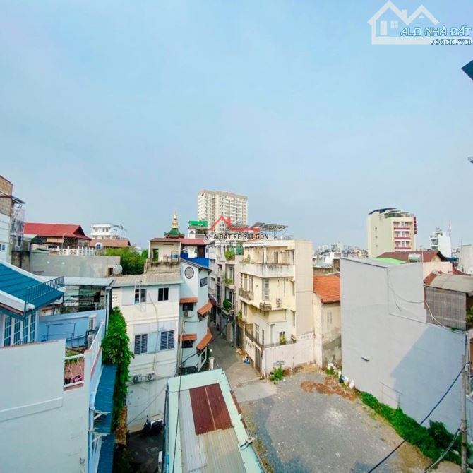 BÁN NHÀ GẦN CHỢ PHẠM VĂN HAI - 60M² - NGANG ĐẸP 5.2M - 4 TẦNG - NỞ HẬU - NHỈNH 9.X TỶ - 1