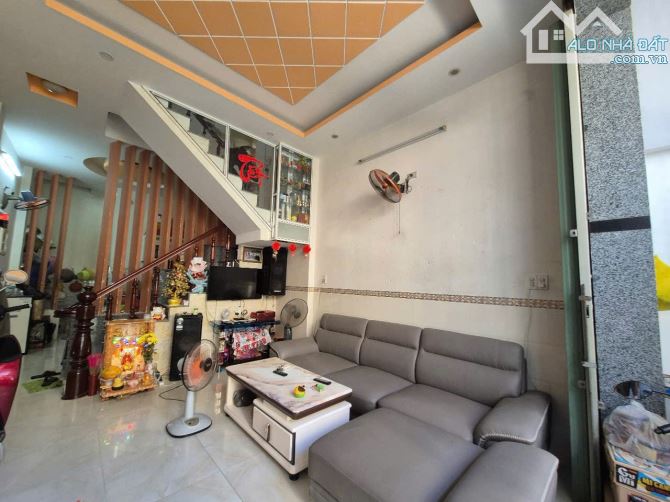 NHÀ GẦN BIỂN KDT BẾN DU THUYỀN MẶT TIỀN ĐƯỜNG 5M THÔNG THOÁNG GẦN CHỢ TRƯỜNG TIỆN ÍCH ĐẦY - 1