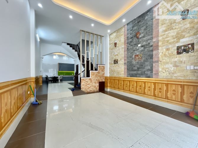 Bán nhà dân xây gần đường 3.5 kinh doanh ô tô vào nhà 66m2 6 tầng hơn 10 tỷ - 1