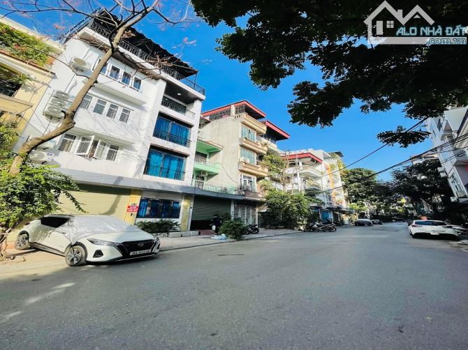 Cho thuê căn hộ 1K1N full đồ Vĩnh Phúc, Ba Đình, ô tô đỗ cửa, 7.5 triệu/tháng, Gần chợ - 1