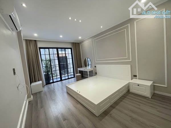 QUẬN 1 PHƯỜNG CẦU ÔNG LÃNH - BÁN NHÀ 4 TẦNG HẺM XE HƠI 4m THÔNG, NGAY CHỢ CẦU MUỐI - 1