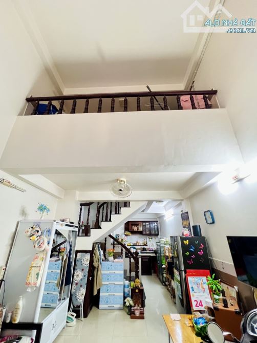 Hẻm Xe Tải Thông-Gần Hàn Hải Nguyên Q11-4 Tầng-4PN-Giá Chỉ hơn 5Ty TL‼️ - 1