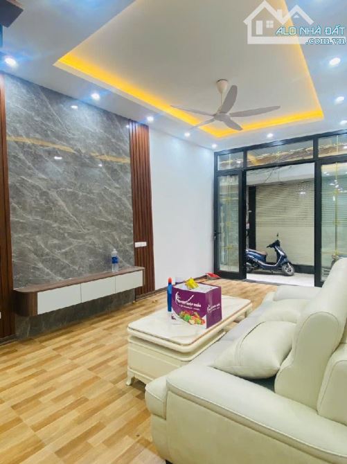 Quang Trung Hà Đông 37m2*4tầng giá 7tỷ350 oto vào nhà 20m ra mặt phố - 1